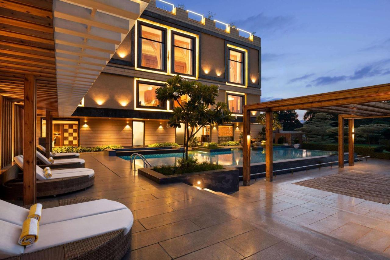 Ramada By Wyndham Varanasi Katesar Chandauli Exteriér fotografie