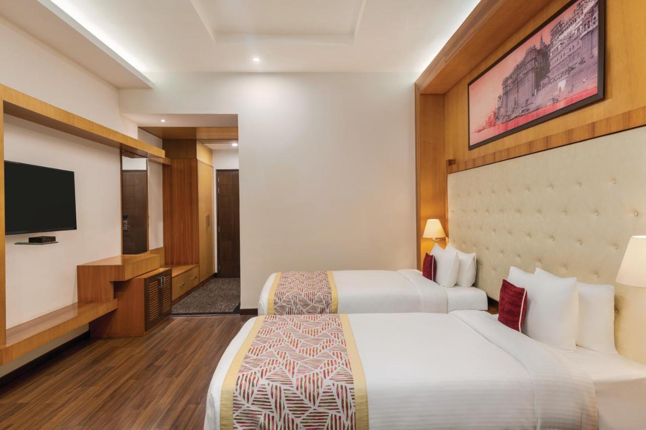 Ramada By Wyndham Varanasi Katesar Chandauli Exteriér fotografie
