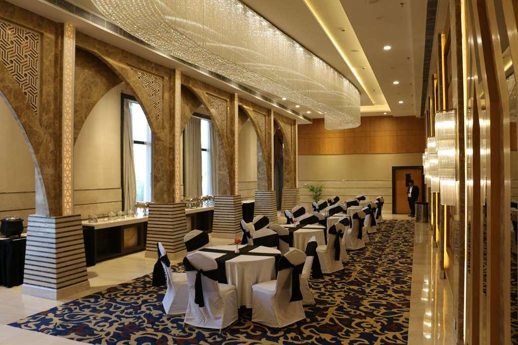 Ramada By Wyndham Varanasi Katesar Chandauli Zařízení fotografie